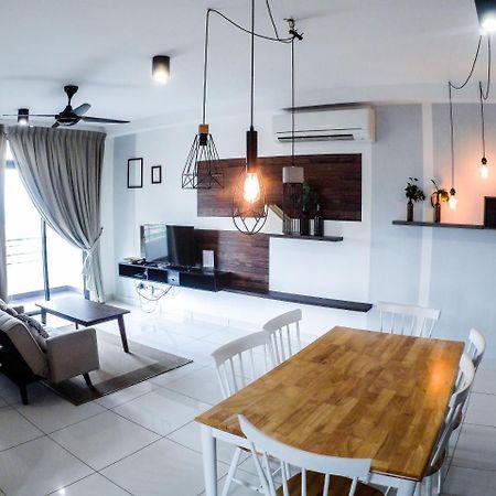 1Tebrau Premium Suites By 12Stay Johor Bahru Zewnętrze zdjęcie
