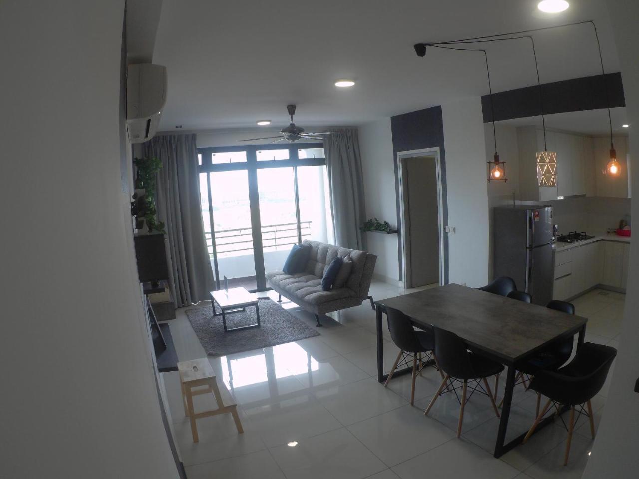 1Tebrau Premium Suites By 12Stay Johor Bahru Zewnętrze zdjęcie