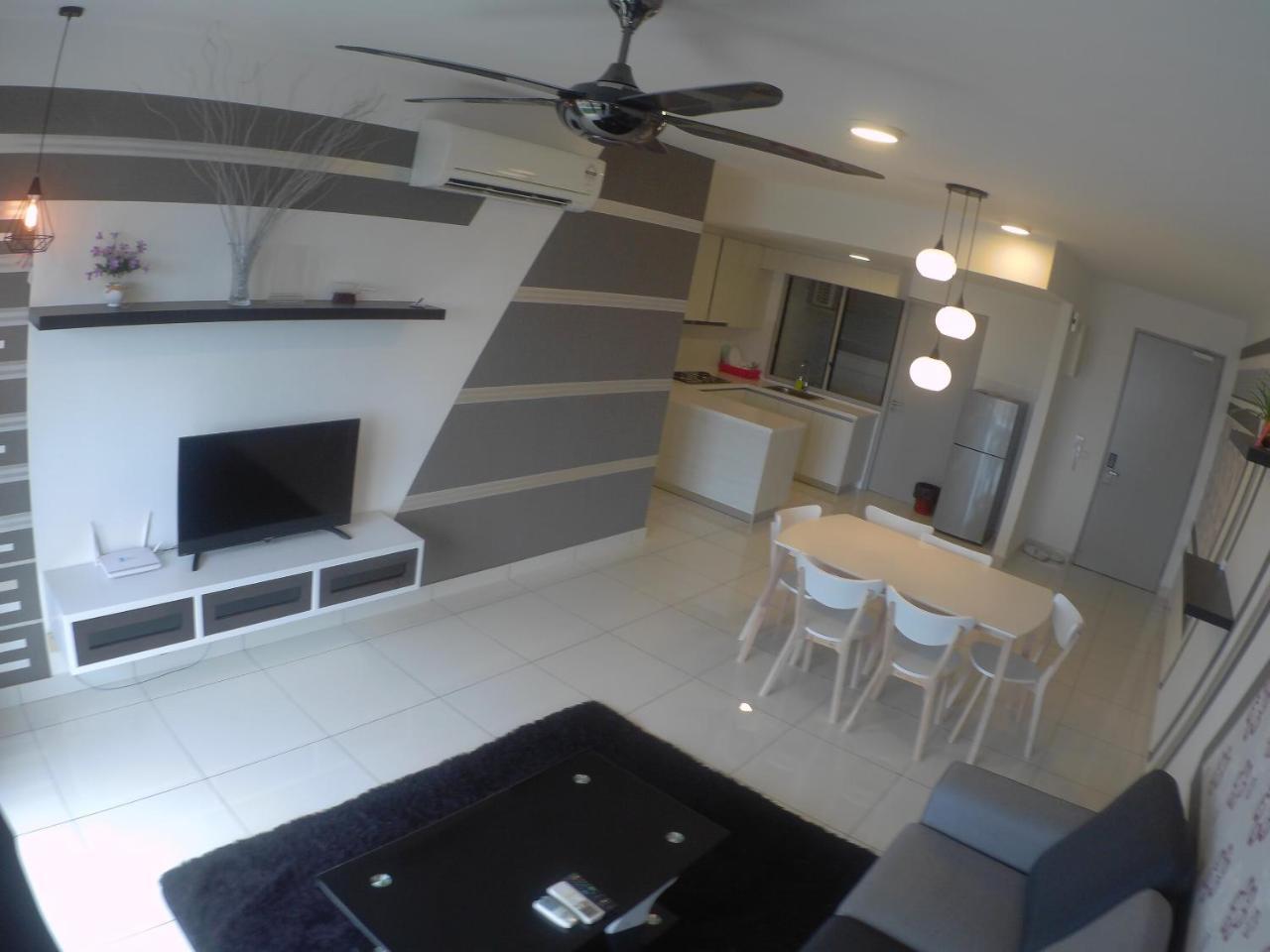 1Tebrau Premium Suites By 12Stay Johor Bahru Zewnętrze zdjęcie