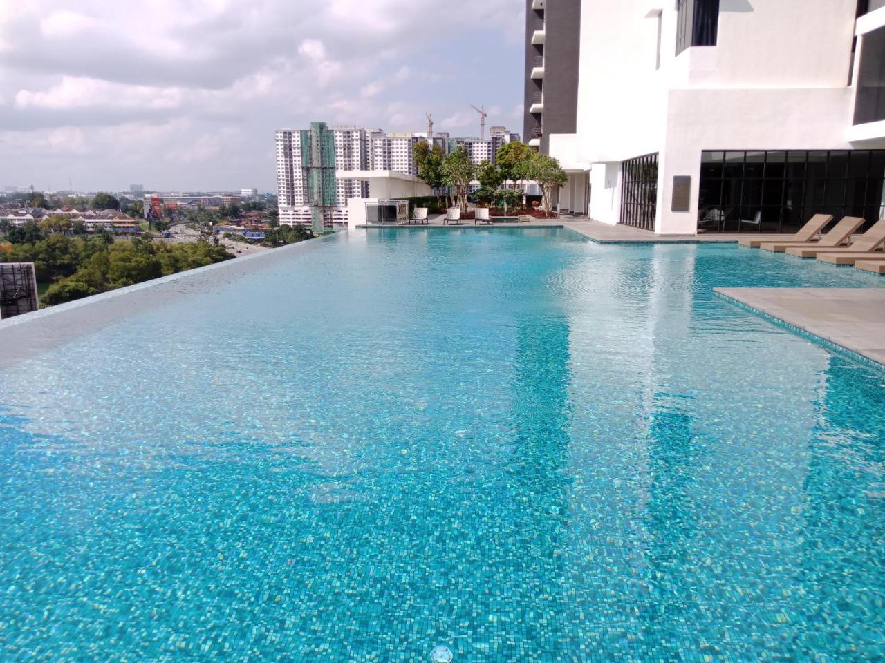 1Tebrau Premium Suites By 12Stay Johor Bahru Zewnętrze zdjęcie