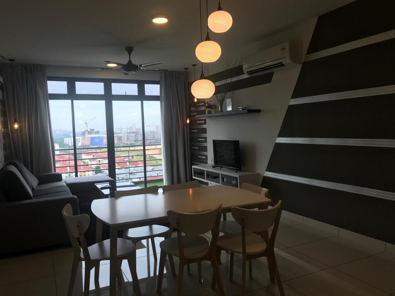1Tebrau Premium Suites By 12Stay Johor Bahru Zewnętrze zdjęcie